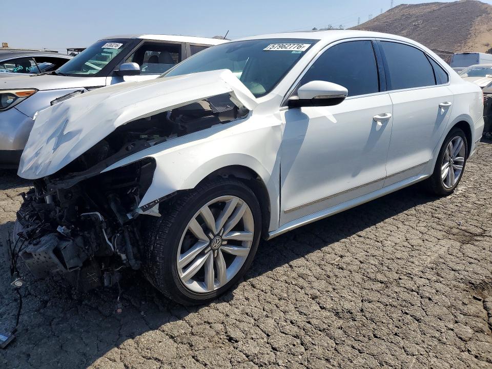 2017 Volkswagen Passat მანქანა იყიდება აუქციონზე, vin: 1VWCT7A35HC073846, აუქციონის ნომერი: 57962776