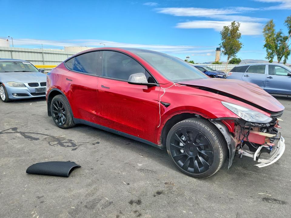 57951276 :رقم المزاد ، 7SAYGDEE0RF194637 vin ، 2024 Tesla Model Y مزاد بيع