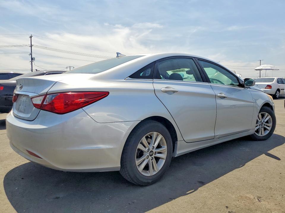 2013 Hyundai Sonata მანქანა იყიდება აუქციონზე, vin: 5NPEB4AC0DH740656, აუქციონის ნომერი: 56163646