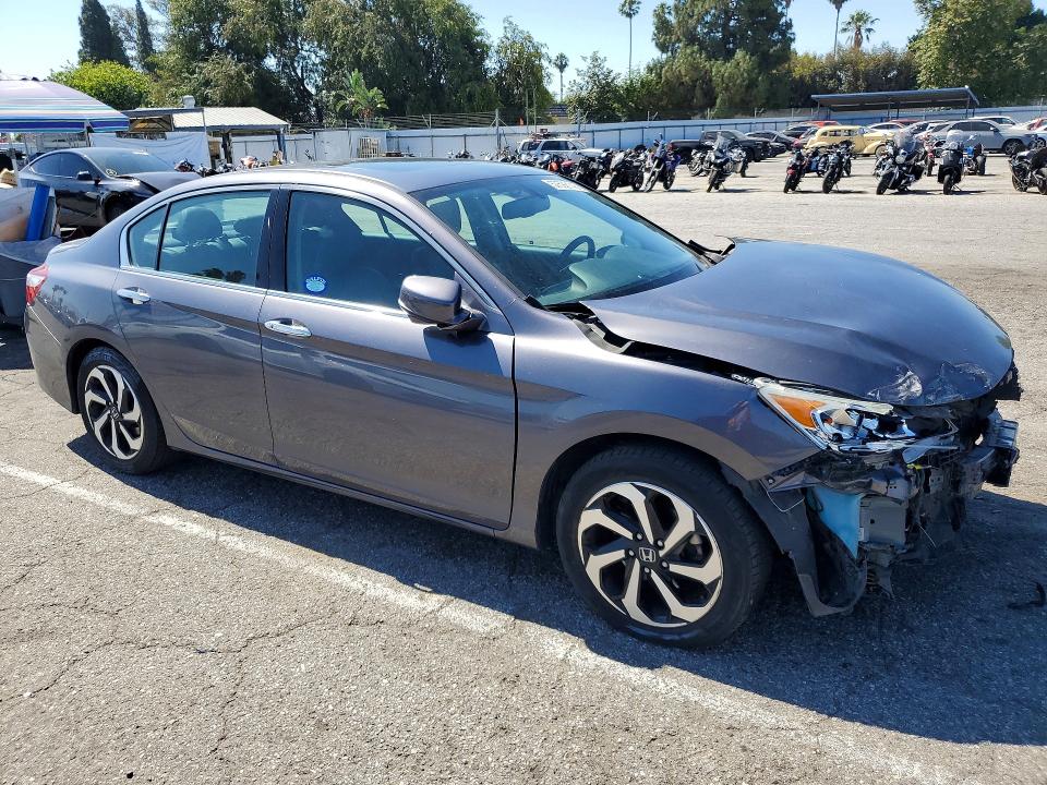 57592146 :رقم المزاد ، 1HGCR3F84HA032460 vin ، 2017 Honda Accord مزاد بيع