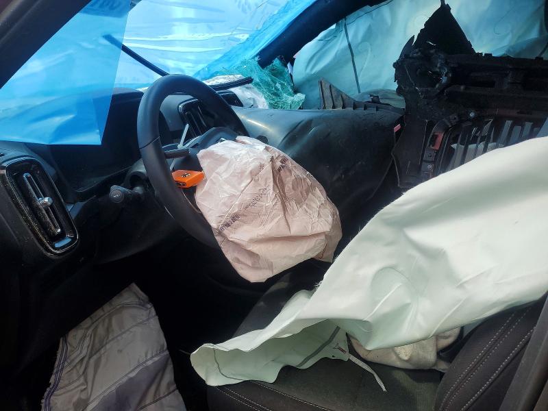 2023 Volvo Xc40 მანქანა იყიდება აუქციონზე, vin: YV4L12UV0P2946140, აუქციონის ნომერი: 56794156