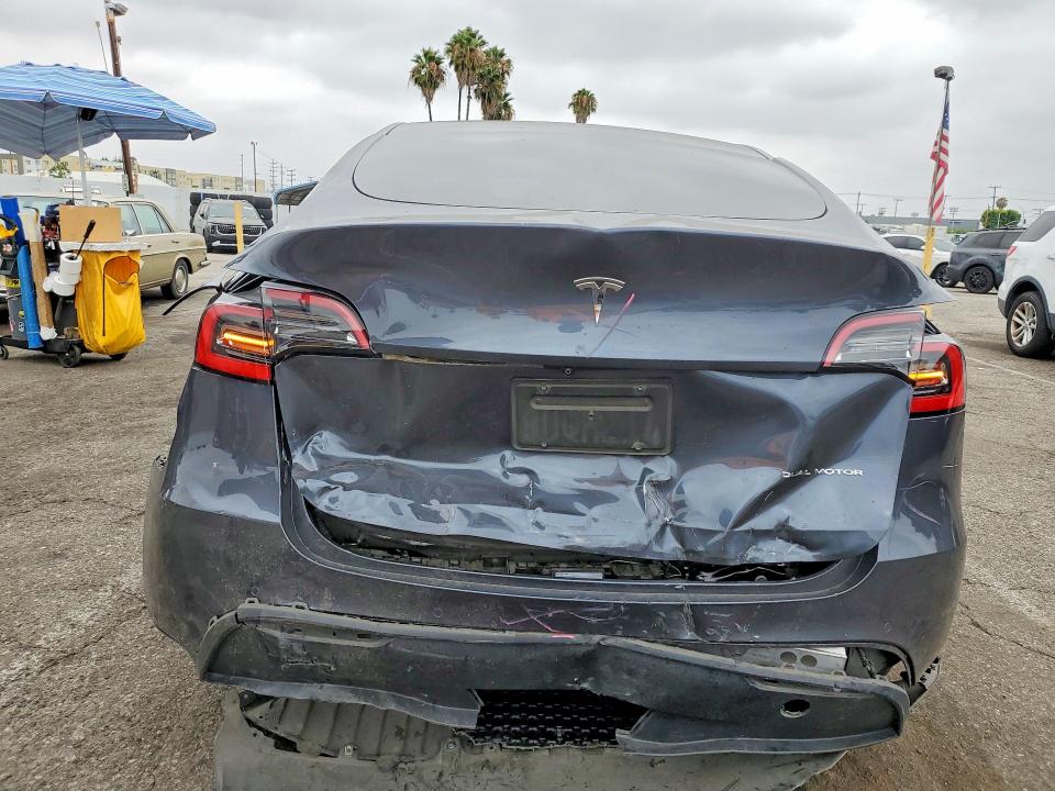 Продажа на аукционе авто 2021 Tesla Model Y, vin: 5YJYGDEE2MF090740, номер лота: 57607916