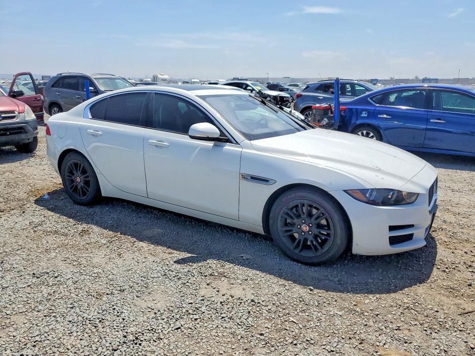 Продаж на аукціоні авто 2018 Jaguar Xe, vin: SAJAD4FN5JCP31320, номер лоту: 55973486