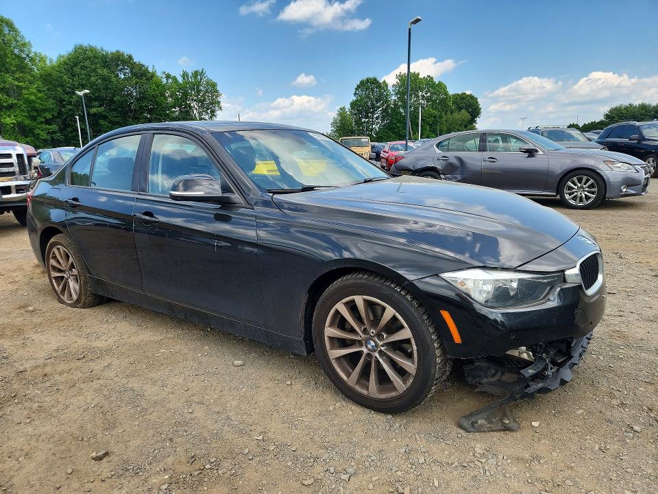 56252466 :رقم المزاد ، WBA8E5G54GNU21359 vin ، 2016 Bmw 320 مزاد بيع