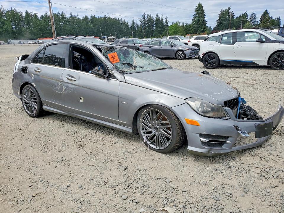 2012 Mercedes-benz C მანქანა იყიდება აუქციონზე, vin: WDDGF4HB0CR236065, აუქციონის ნომერი: 55400706