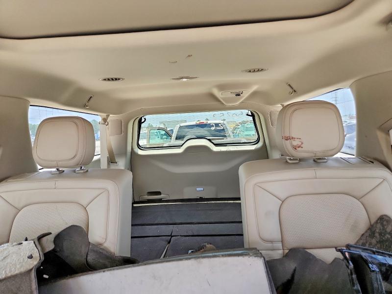 55635056 :رقم المزاد ، 5LMJJ3LT3JEL15705 vin ، 2018 Lincoln Navigator مزاد بيع