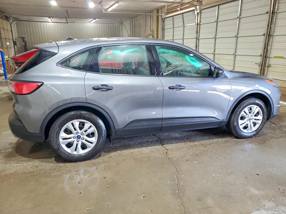 58480606 :رقم المزاد ، 1FMCU0F6XNUA36240 vin ، 2022 Ford Escape مزاد بيع
