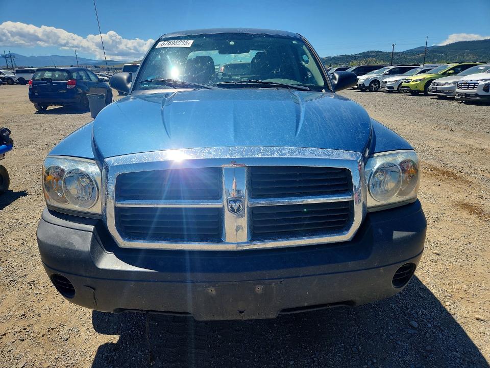 57698986 :رقم المزاد ، 1D7HW28K05S119820 vin ، 2005 Dodge Dakota مزاد بيع