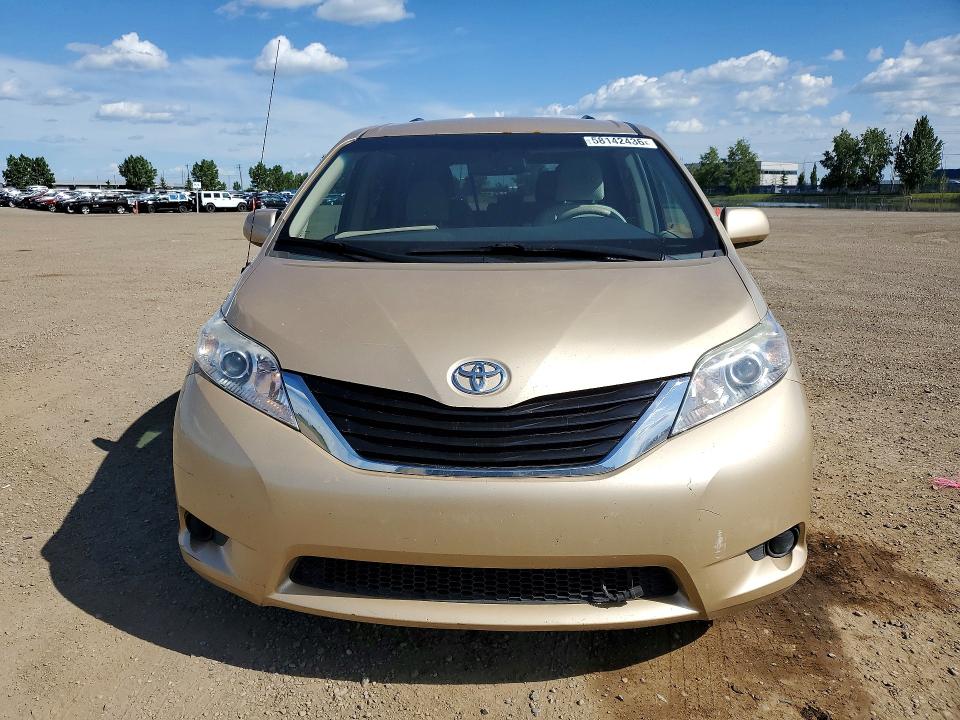 2011 Toyota Sienna მანქანა იყიდება აუქციონზე, vin: 5TDJK3DC2BS009593, აუქციონის ნომერი: 58142436