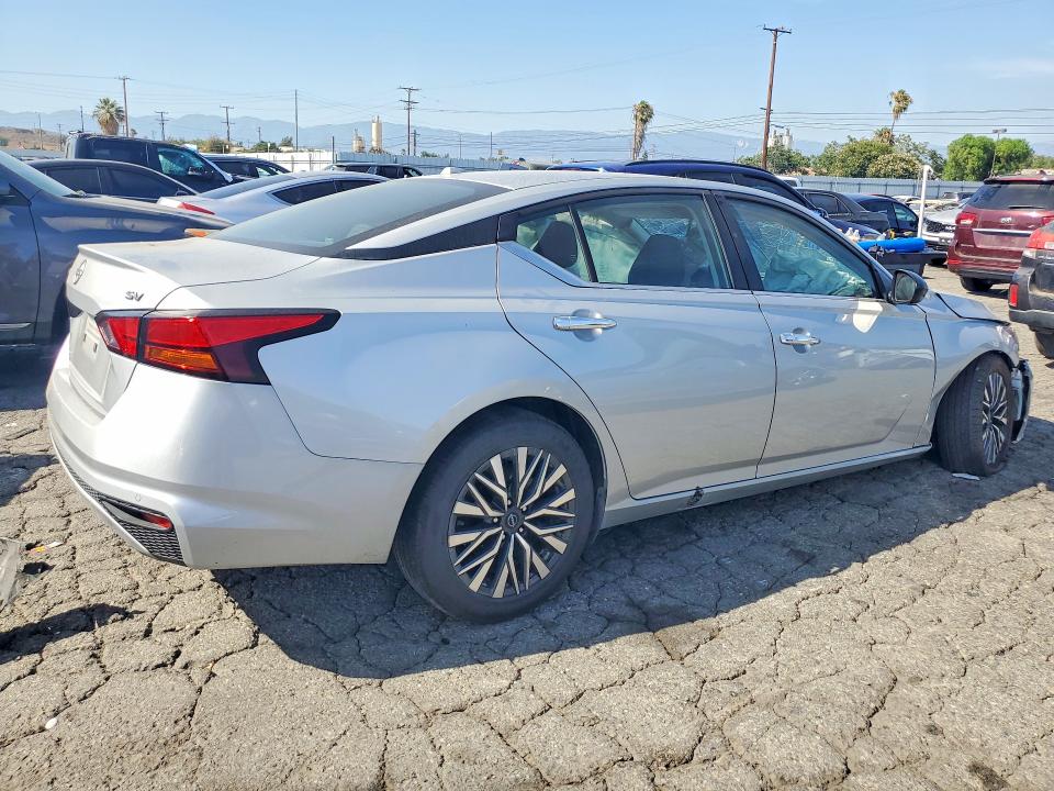 2024 Nissan Altima მანქანა იყიდება აუქციონზე, vin: 1N4BL4DV1RN360347, აუქციონის ნომერი: 57049776