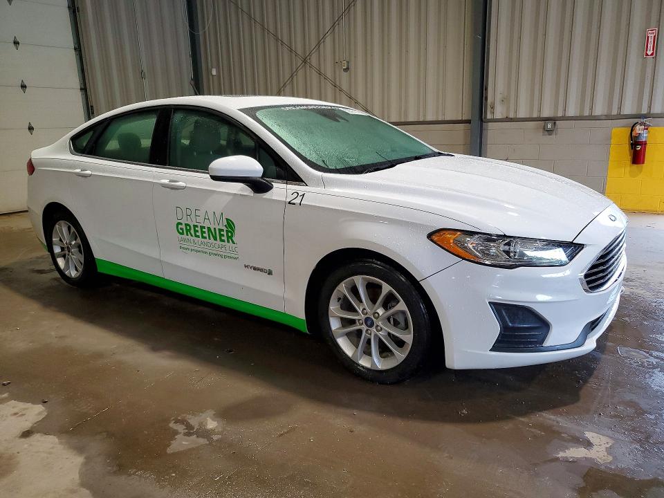 58414316 :رقم المزاد ، 3FA6P0LU7KR165119 vin ، 2019 Ford Fusion مزاد بيع