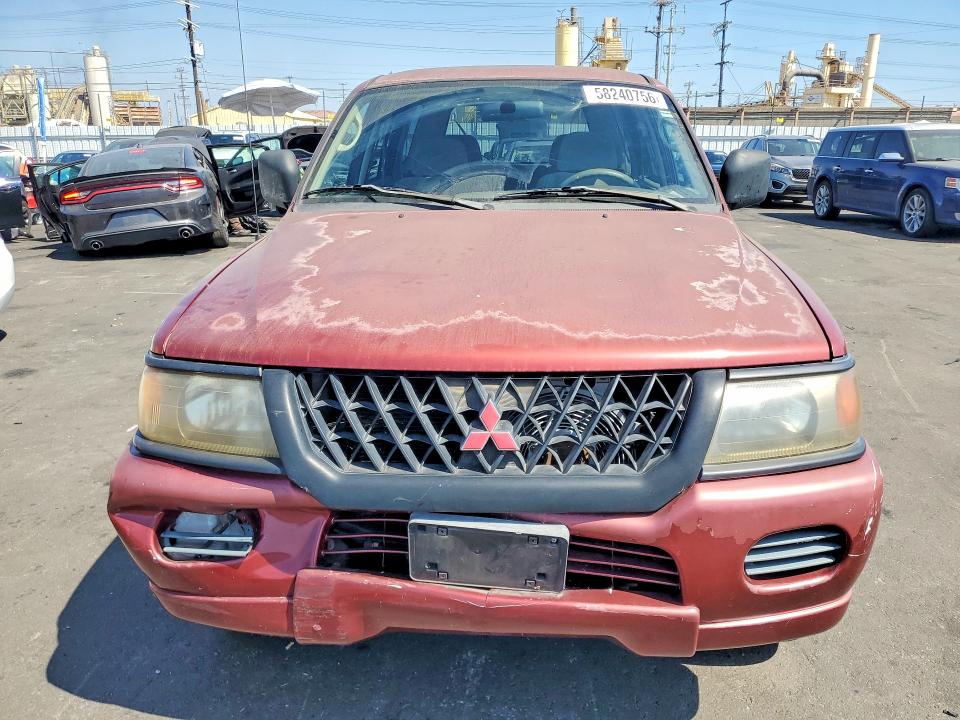 58240756 :رقم المزاد ، JA4LS31H9YP055508 vin ، 2000 Mitsubishi Montero مزاد بيع
