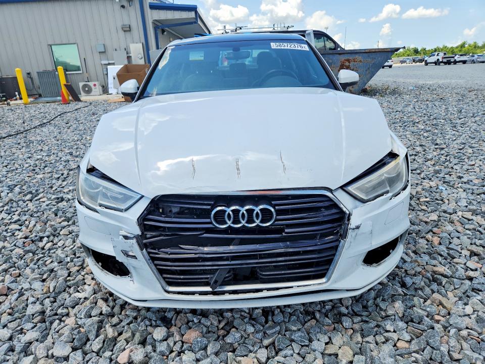 Продажа на аукционе авто 2019 Audi A3, vin: WAUBEGFF7KA125277, номер лота: 58572376