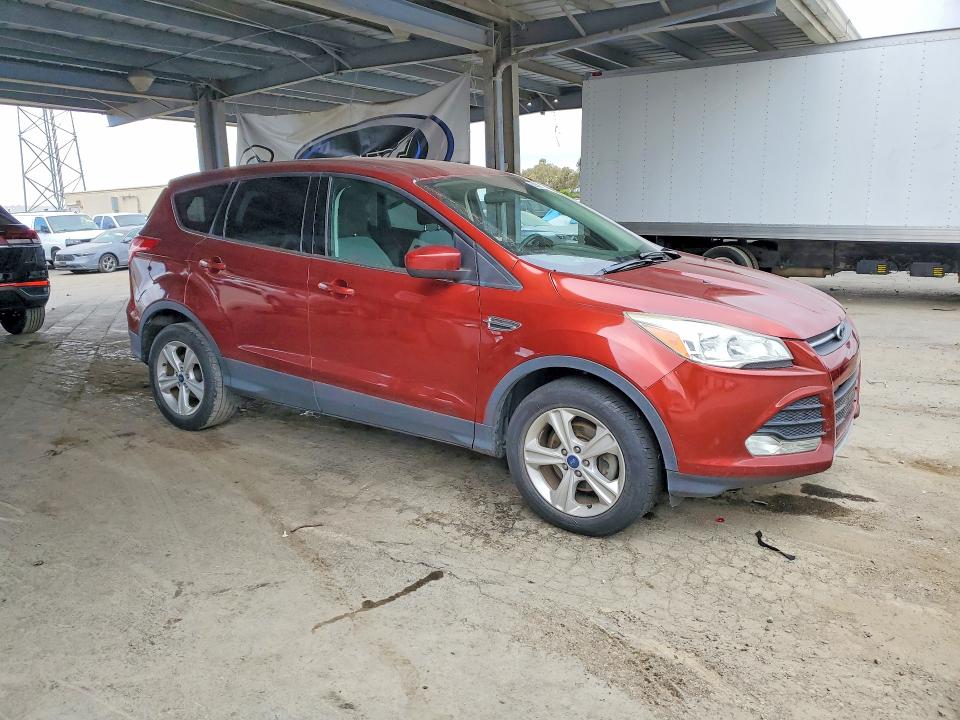 Продажа на аукционе авто 2015 Ford Escape, vin: 1FMCU0GX1FUB33433, номер лота: 59149196