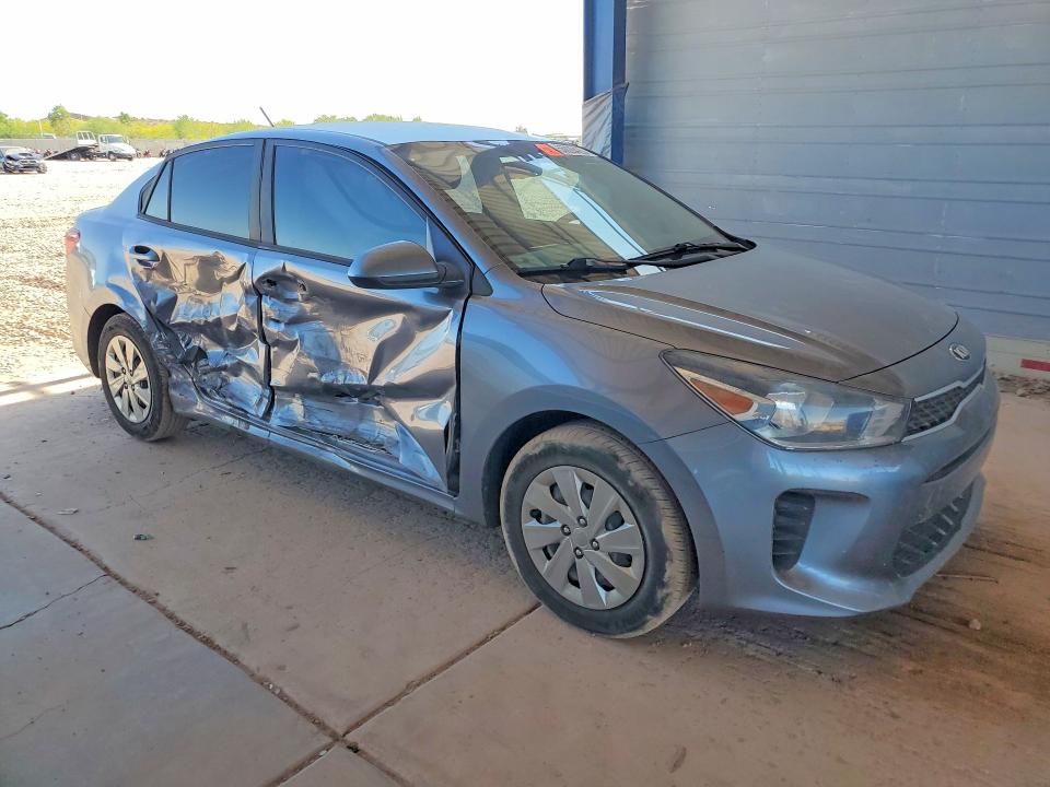 2020 Kia Rio მანქანა იყიდება აუქციონზე, vin: 3KPA24AD5LE318067, აუქციონის ნომერი: 55928426