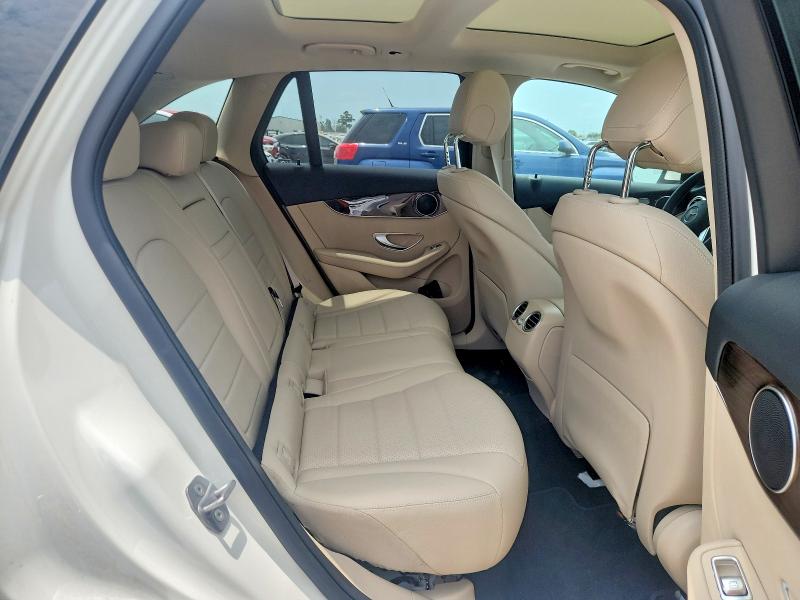 58601056 :رقم المزاد ، W1N0G8EBXMF888675 vin ، 2021 Mercedes-benz Glc مزاد بيع