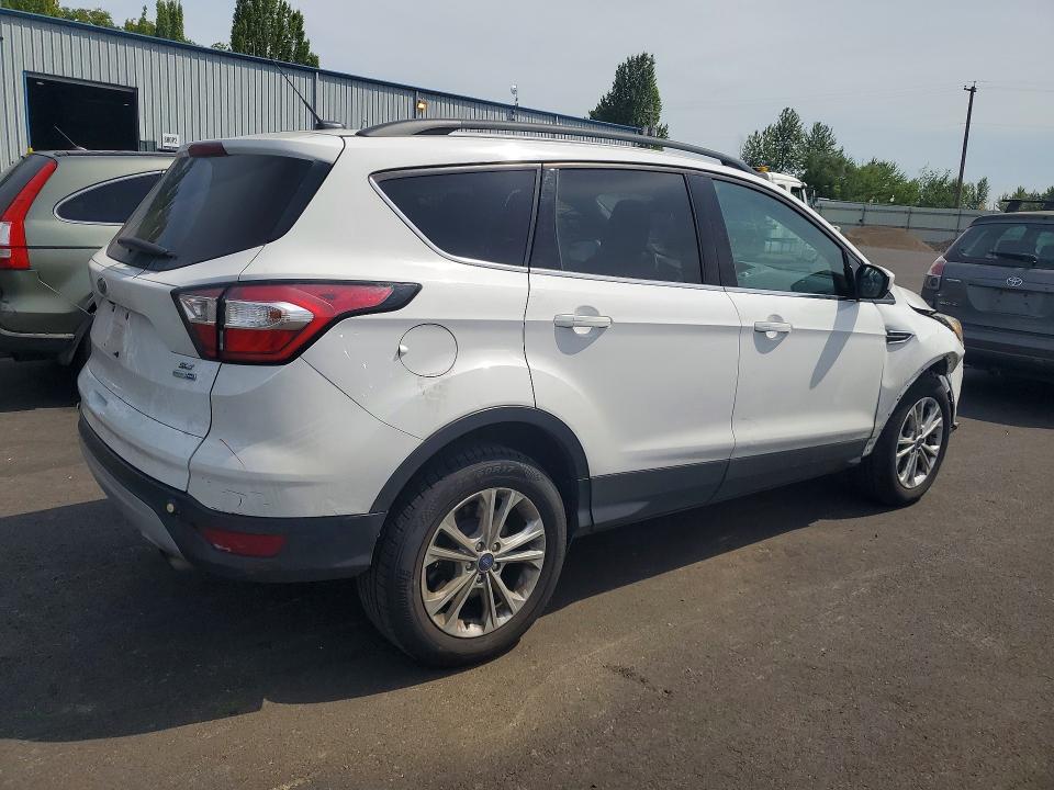 Продажа на аукционе авто 2018 Ford Escape, vin: 1FMCU9GD9JUB74394, номер лота: 58469246