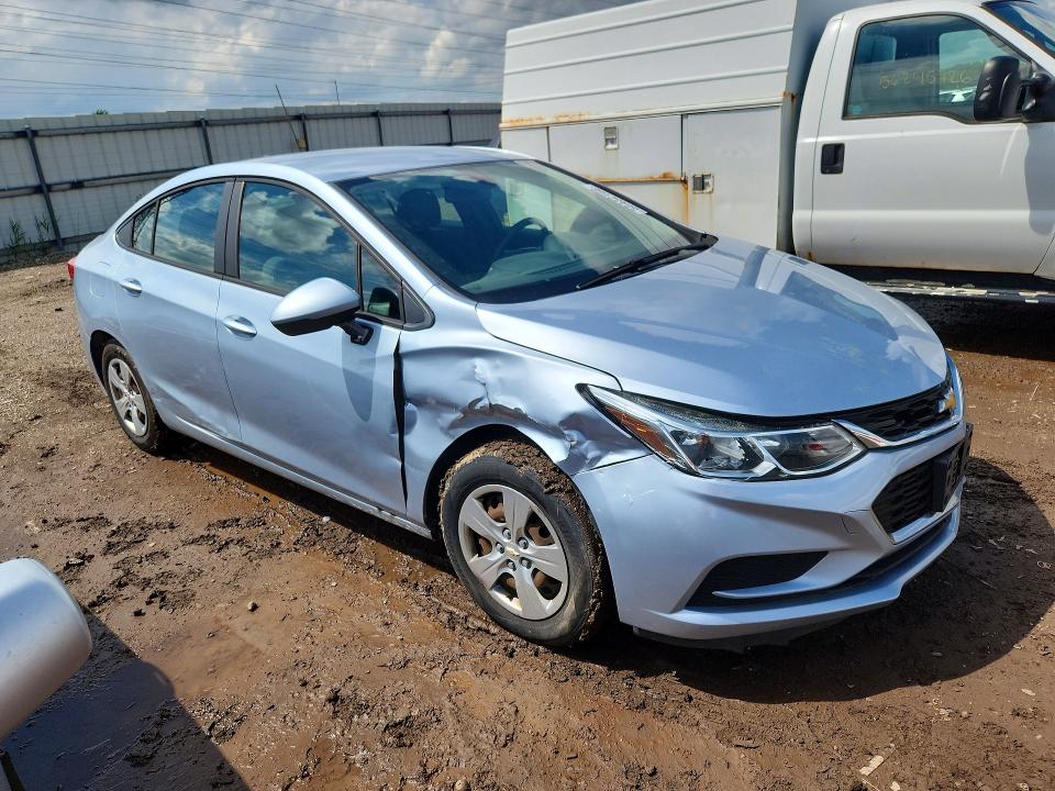 55432166 :رقم المزاد ، 1G1BC5SM1H7142513 vin ، 2017 Chevrolet Cruze مزاد بيع