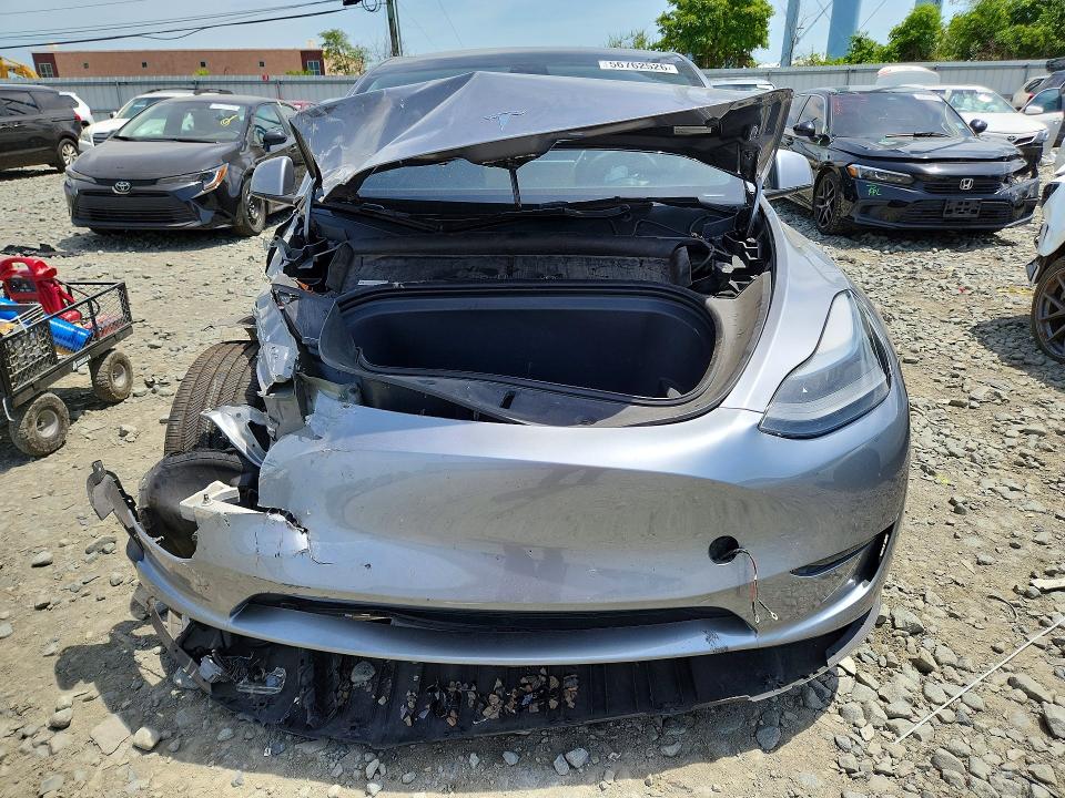 2024 Tesla Model Y მანქანა იყიდება აუქციონზე, vin: 7SAYGDEF0RA289348, აუქციონის ნომერი: 56762526