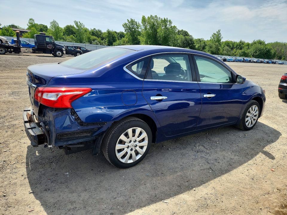 56322926 :رقم المزاد ، 3N1AB7APXHY247744 vin ، 2017 Nissan Sentra مزاد بيع