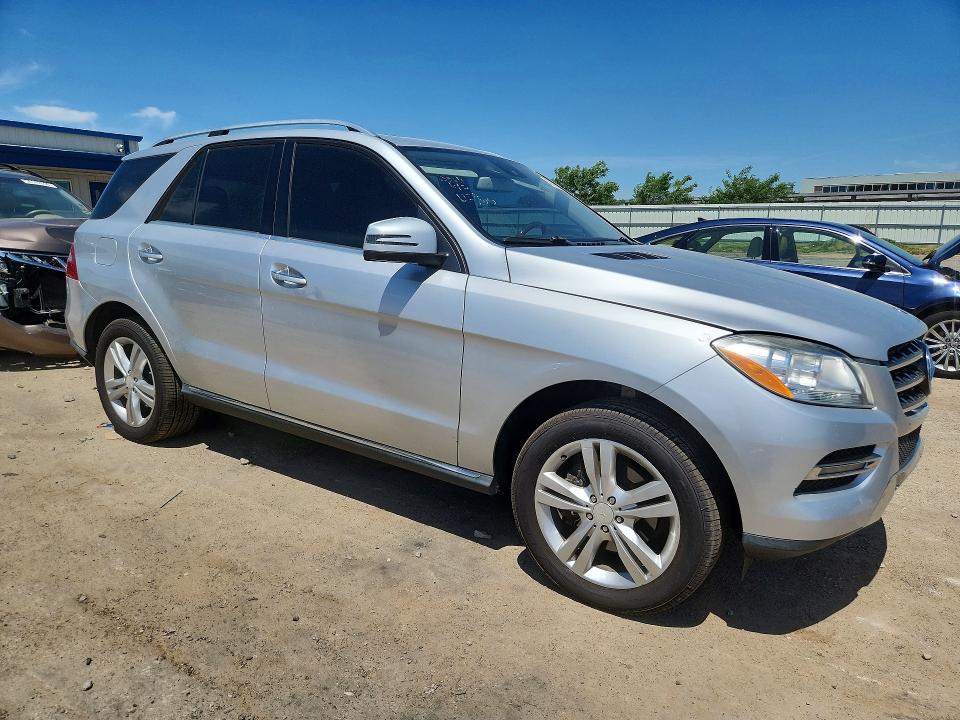 56305326 :رقم المزاد ، 4JGDA5HB0CA009633 vin ، 2012 Mercedes-benz Ml مزاد بيع