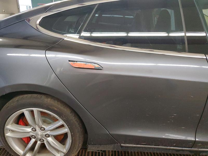 57662866 :رقم المزاد ، 5YJSA1H18EFP54149 vin ، 2014 Tesla Model S مزاد بيع