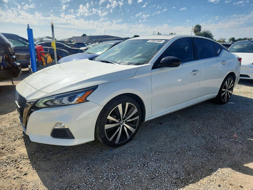 Auction sale of the 2019 Nissan Altima, vin: 1N4BL4CW1KN301220, lot number: 57061046