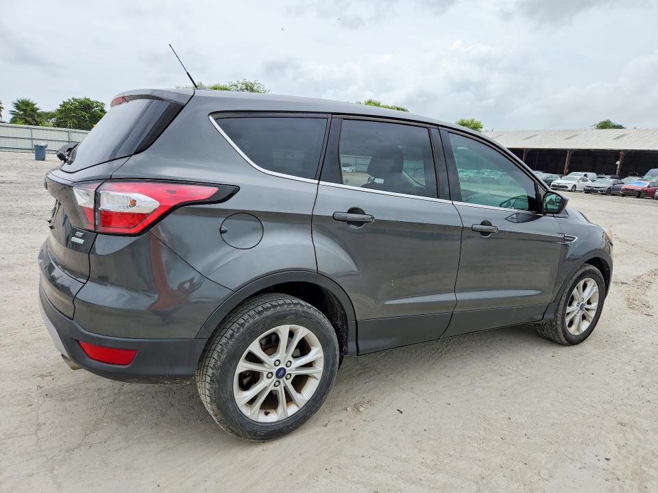 58241476 :رقم المزاد ، 1FMCU0GD5HUC09986 vin ، 2017 Ford Escape مزاد بيع