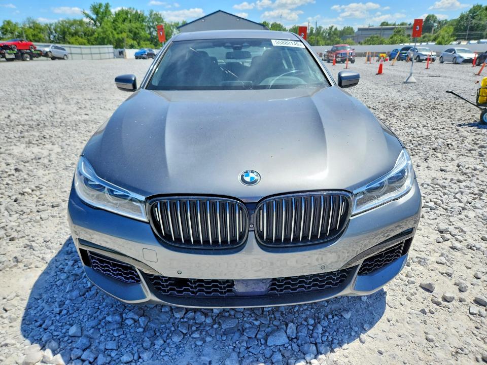 55880146 :رقم المزاد ، WBA7F2C53HG421811 vin ، 2017 Bmw 750 مزاد بيع
