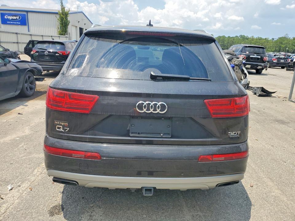 56159676 :رقم المزاد ، WA1VAAF78JD030011 vin ، 2018 Audi Q7 مزاد بيع