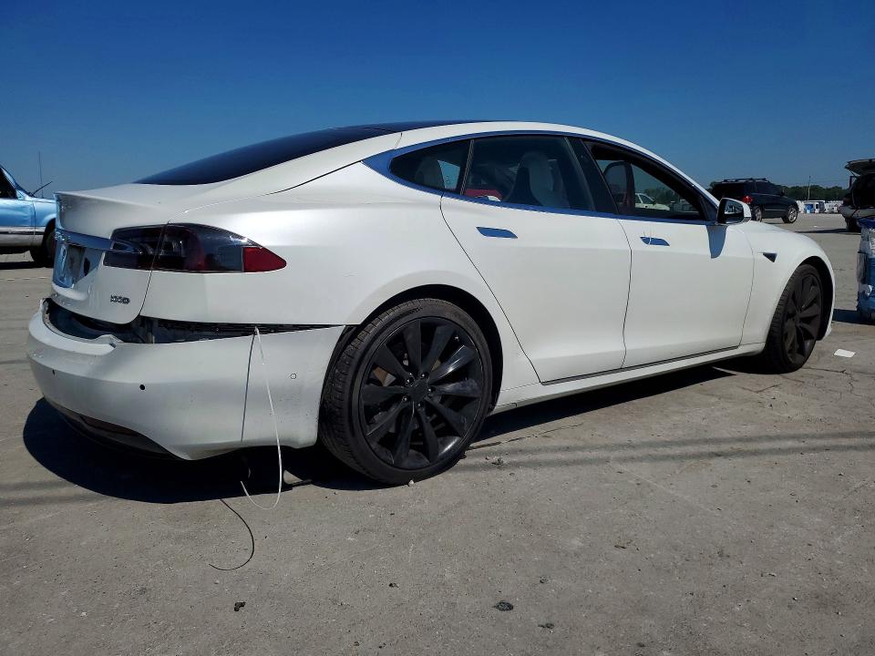 Продажа на аукционе авто 2017 Tesla Model S, vin: 5YJSA1E22HF222347, номер лота: 55781946