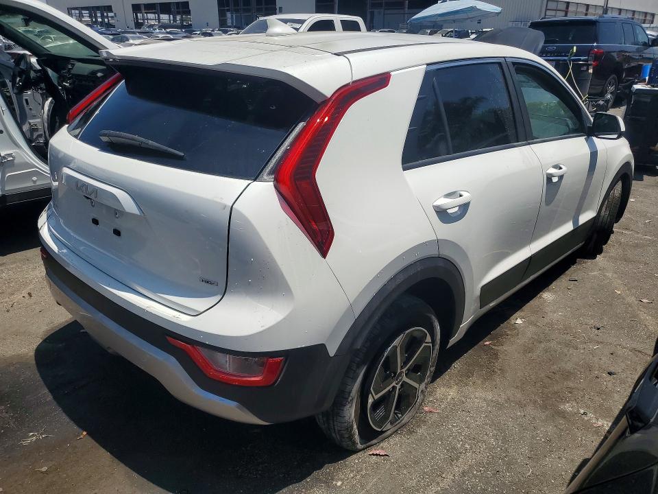 2026 Kia Niro მანქანა იყიდება აუქციონზე, vin: KNDCP3LE5T5330497, აუქციონის ნომერი: 58230626