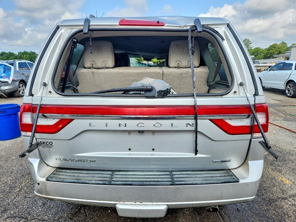 58988226 :رقم المزاد ، 5LMJJ2HT0FEJ03757 vin ، 2015 Lincoln Navigator مزاد بيع