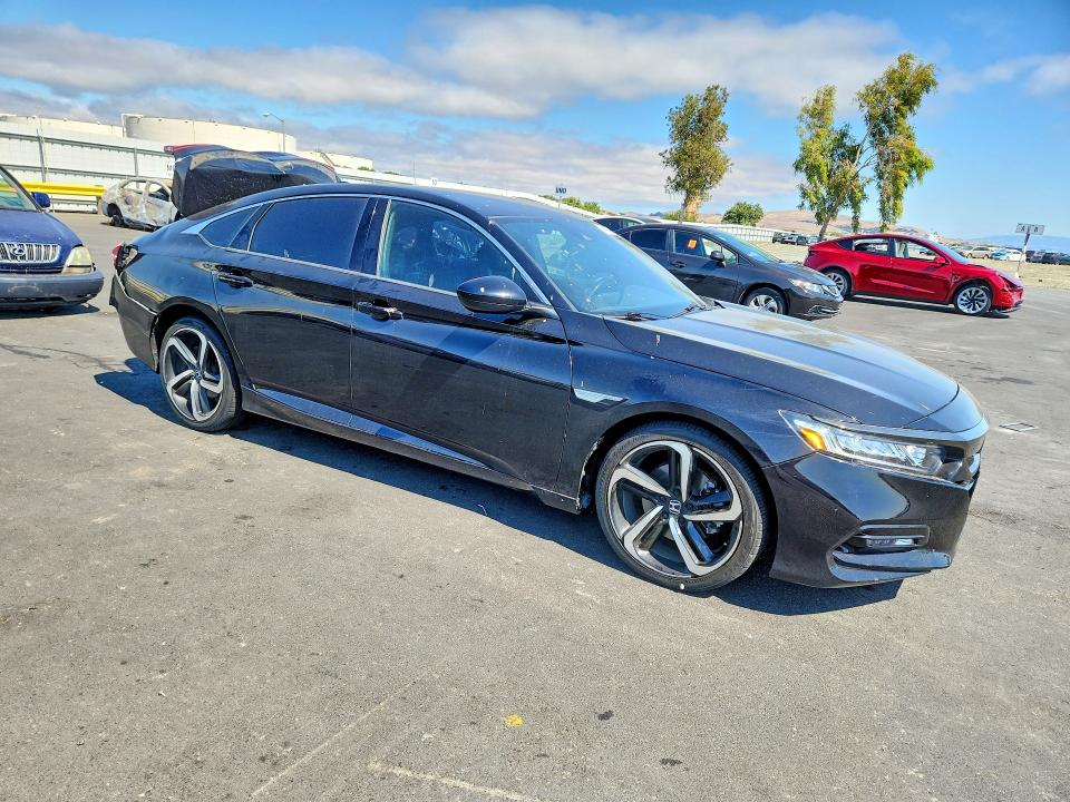 57611676 :رقم المزاد ، 1HGCV1F39KA171804 vin ، 2019 Honda Accord مزاد بيع