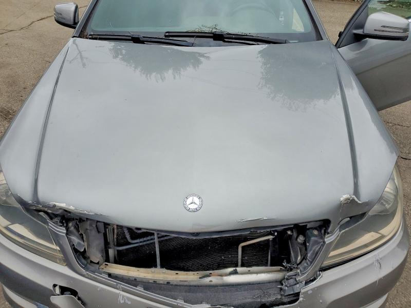 56685816 :رقم المزاد ، WDDGJ4HB5FG393993 vin ، 2015 Mercedes-benz C مزاد بيع