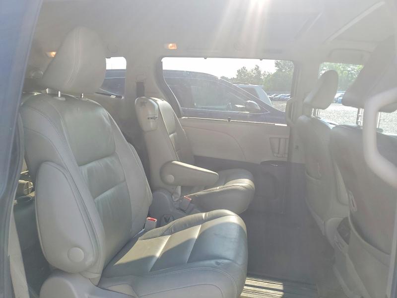 59099526 :رقم المزاد ، 5TDYK3DC8FS602976 vin ، 2015 Toyota Sienna مزاد بيع