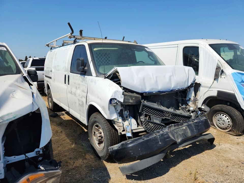 55697176 :رقم المزاد ، 1GCWGAF75M1178440 vin ، 2021 Chevrolet Express G2500 مزاد بيع