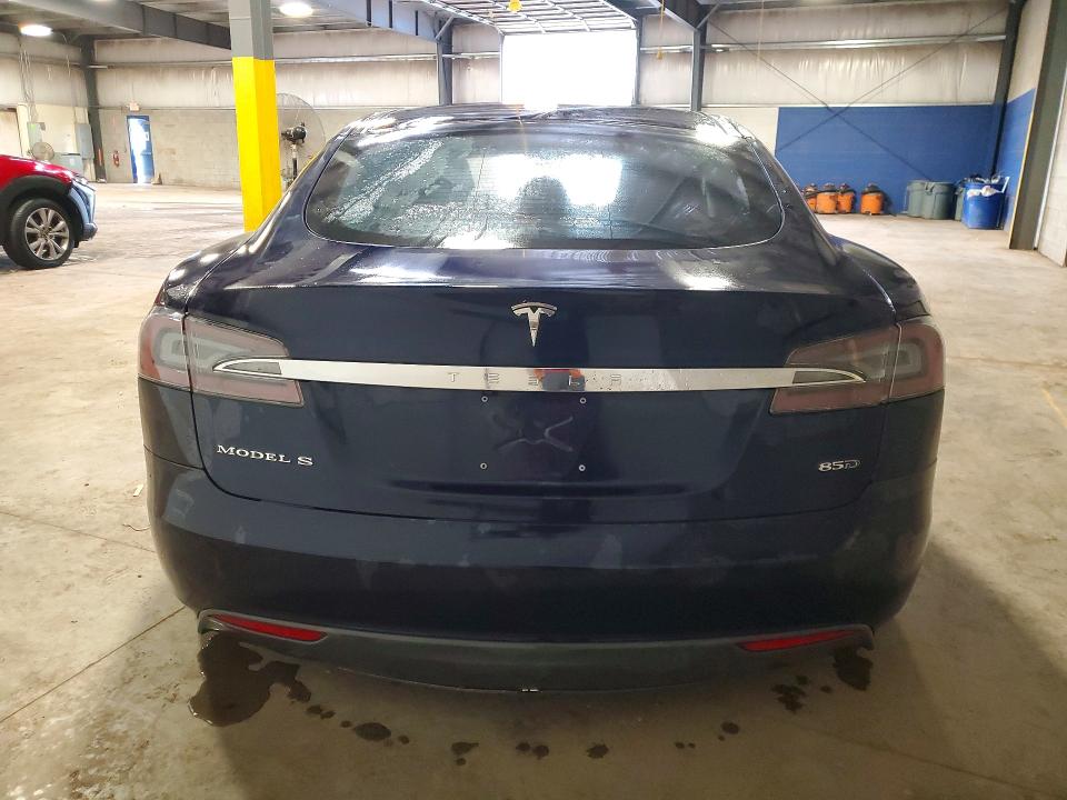 2015 Tesla Model S მანქანა იყიდება აუქციონზე, vin: 5YJSA1H26FFP74829, აუქციონის ნომერი: 56616566