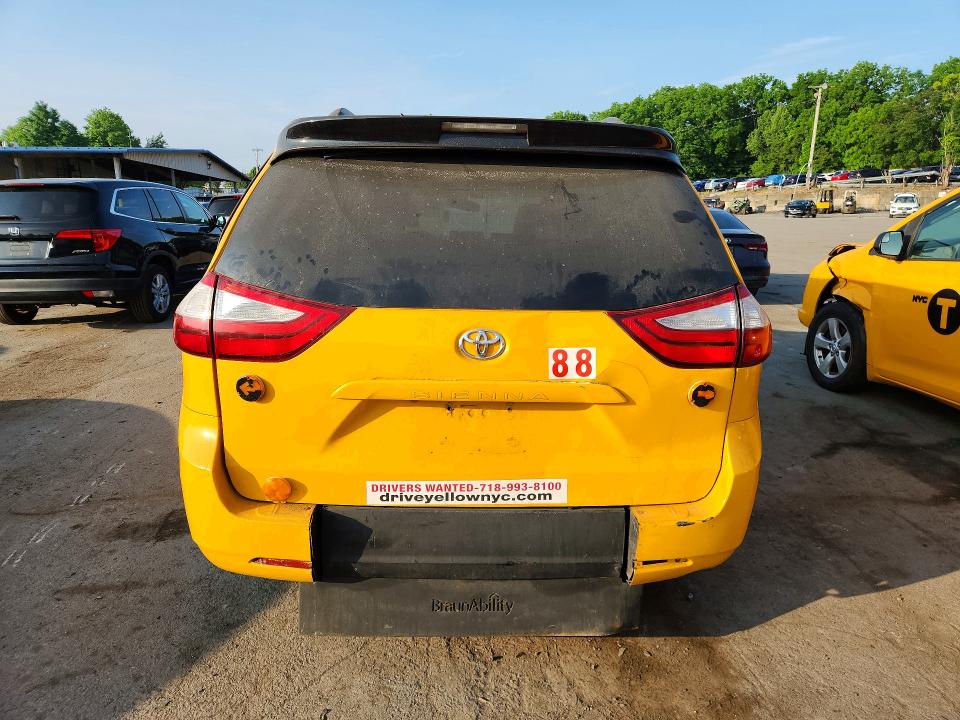 2017 Toyota Sienna მანქანა იყიდება აუქციონზე, vin: 5TDKZ3DC4HS876051, აუქციონის ნომერი: 57140896