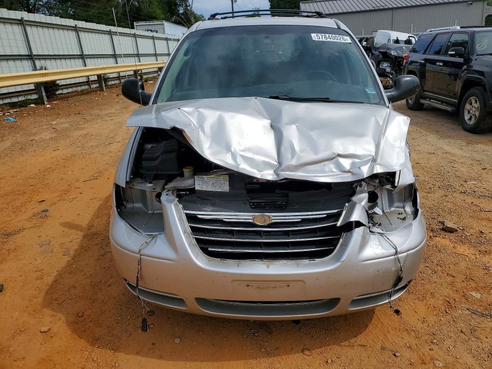2007 Chrysler Town & Country მანქანა იყიდება აუქციონზე, vin: 2A4GP54L87R205751, აუქციონის ნომერი: 57840026