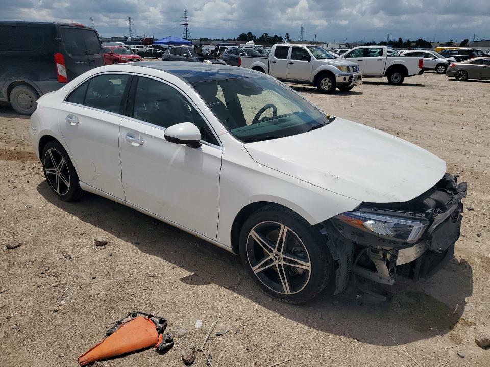 Продажа на аукционе авто 2019 Mercedes-benz A, vin: WDD3G4EBXKW021826, номер лота: 55552356