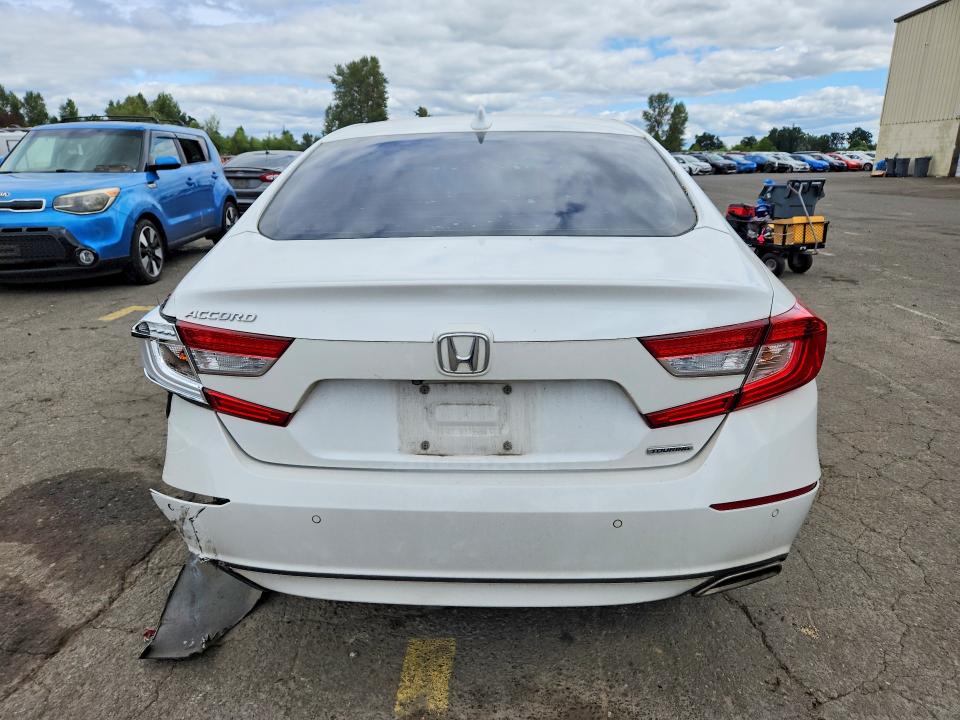 55806106 :رقم المزاد ، 1HGCV1F94JA013647 vin ، 2018 Honda Accord مزاد بيع