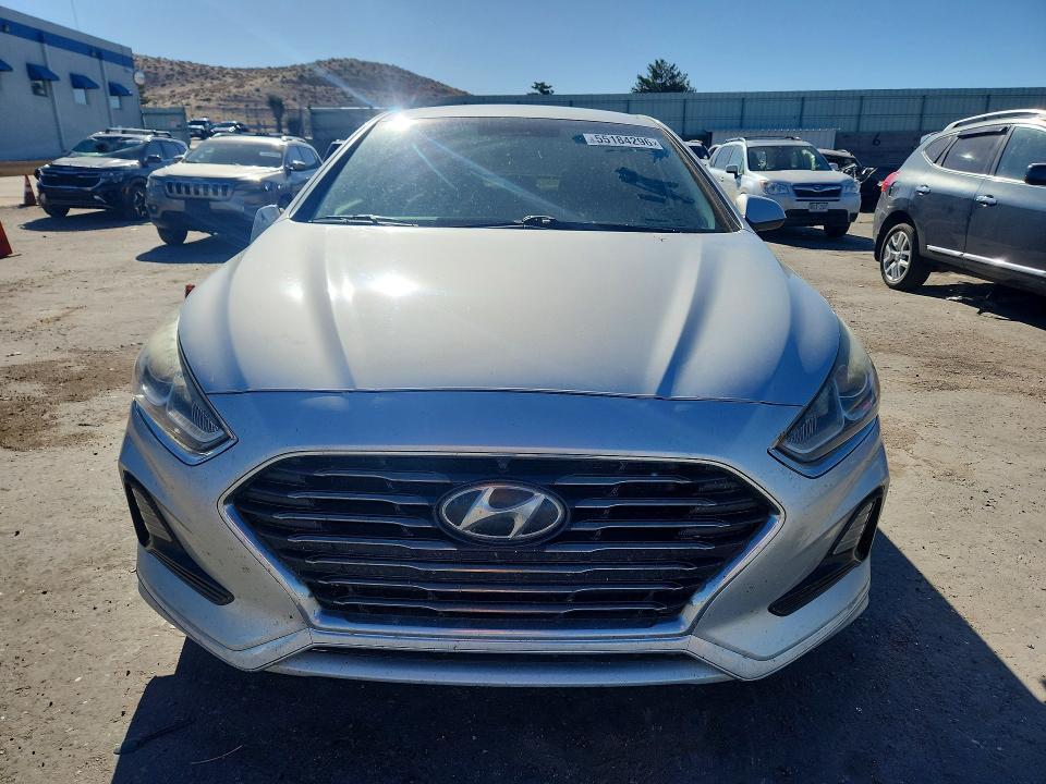 2018 Hyundai Sonata მანქანა იყიდება აუქციონზე, vin: 5NPE24AF1JH670588, აუქციონის ნომერი: 55184296