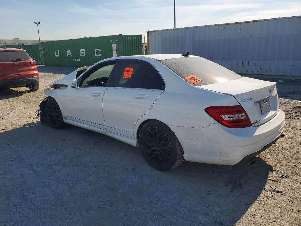 2013 Mercedes-benz C მანქანა იყიდება აუქციონზე, vin: WDDGF8AB2DR242212, აუქციონის ნომერი: 56223456