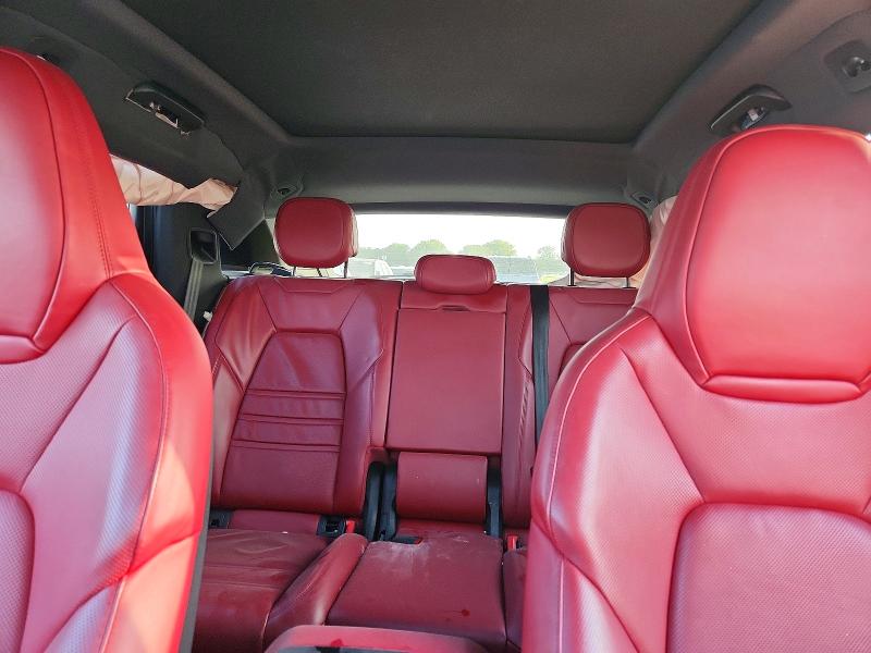 59154616 :رقم المزاد ، WP1AA2AY4LDA04372 vin ، 2020 Porsche Cayenne مزاد بيع