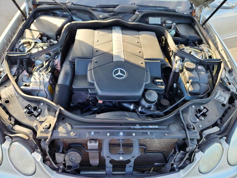 57552356 :رقم المزاد ، WDBUF70J14A394138 vin ، 2004 Mercedes-benz E مزاد بيع