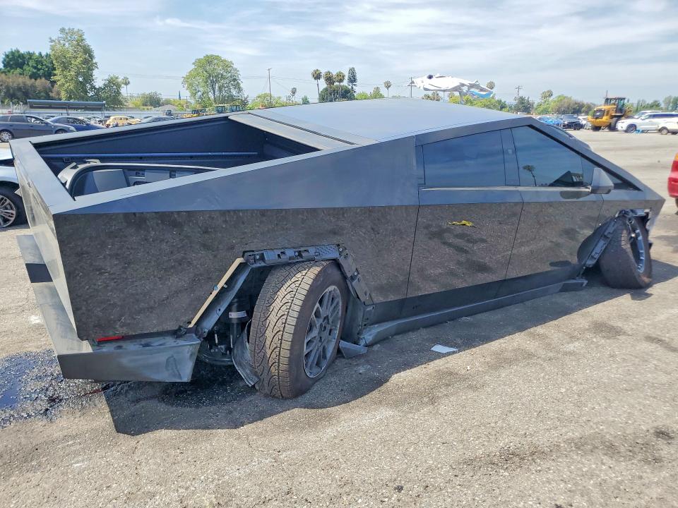 2026 Tesla Cybertruck მანქანა იყიდება აუქციონზე, vin: 7G2CEHED2TA093855, აუქციონის ნომერი: 54732576
