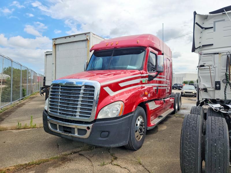 Продаж на аукціоні авто 2013 Freightliner Cascadia, vin: 3AKJGLDR9DSFF2168, номер лоту: 57160156
