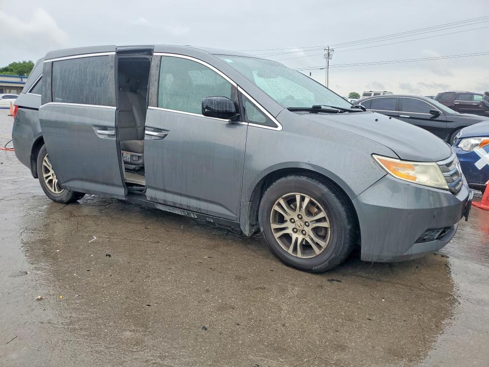 55990206 :رقم المزاد ، 5FNRL5H65DB041073 vin ، 2013 Honda Odyssey مزاد بيع
