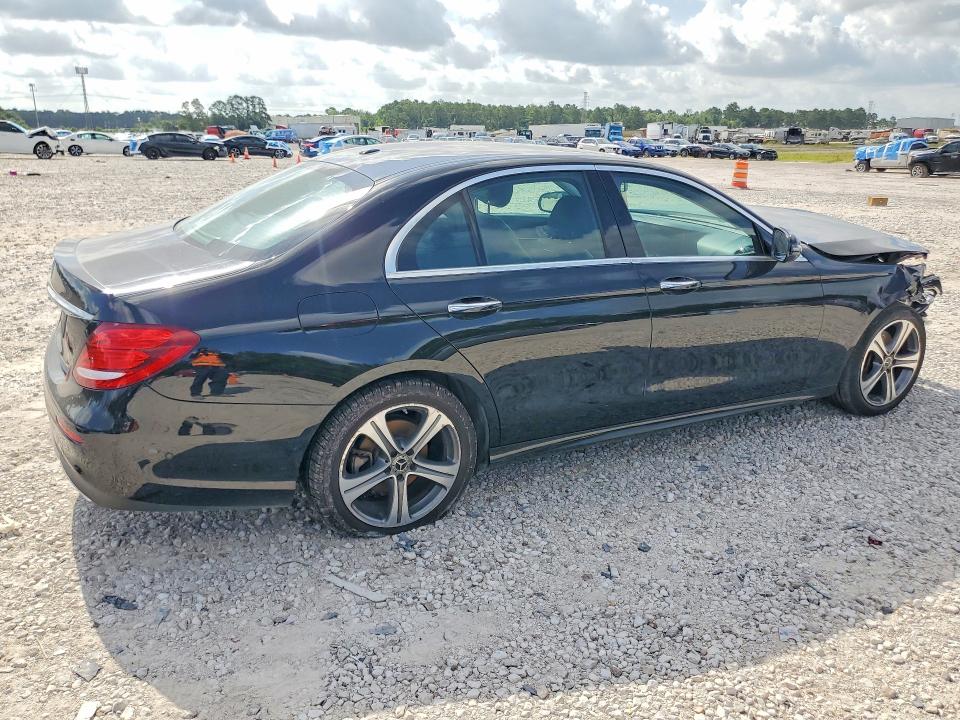 Продажа на аукционе авто 2018 Mercedes-benz E, vin: WDDZF4JBXJA303818, номер лота: 58329026